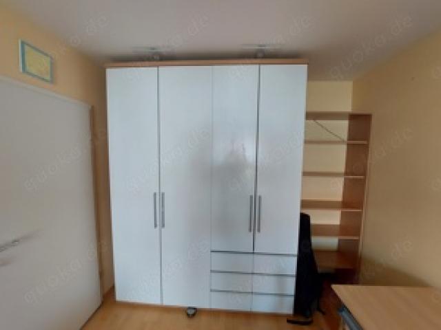 Kleiderschrank weiß - 1