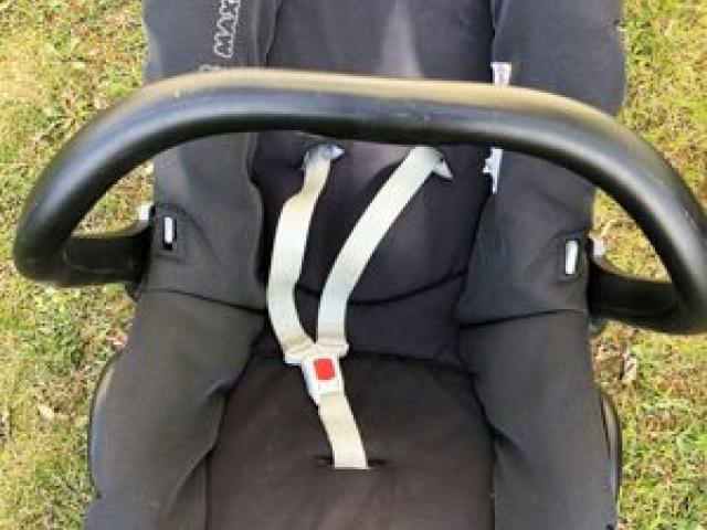 Maxi Cosi Auto Kindersitz, Babyschale bis 10kg - 1